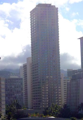 Ohana Maile Sky Court
