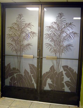 Areca Palm & Banana leaves