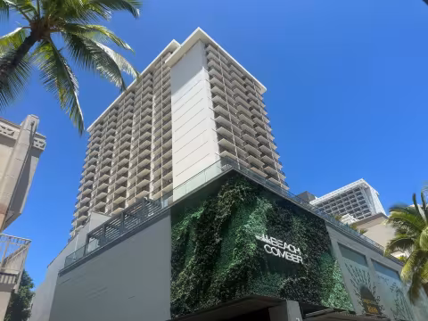 Waikiki Beachcomber Hotel